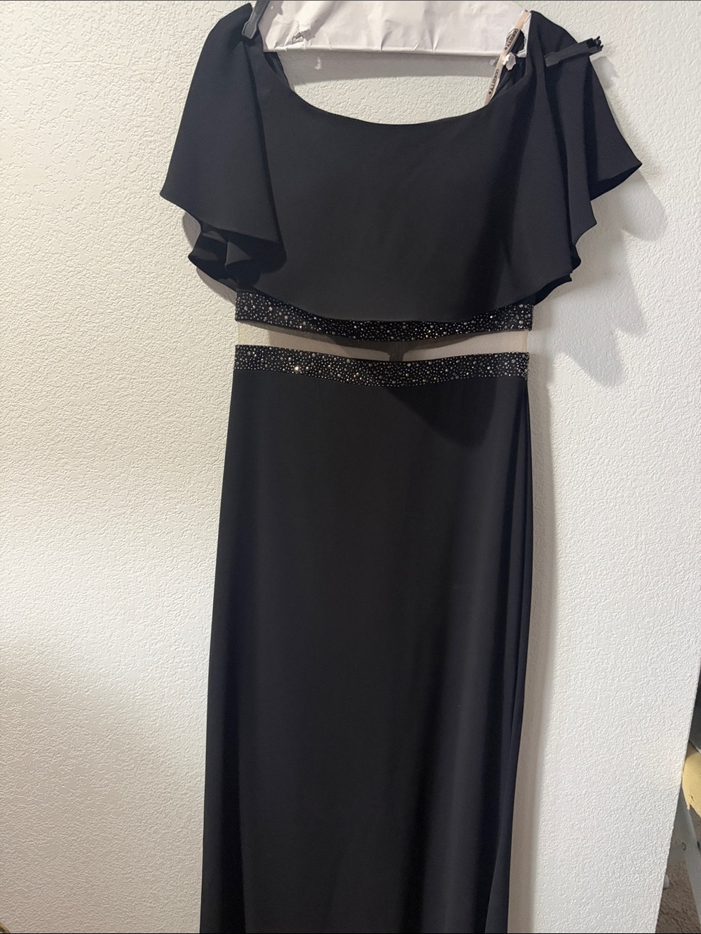 Elegant Black Evening Gown with Beaded Waist